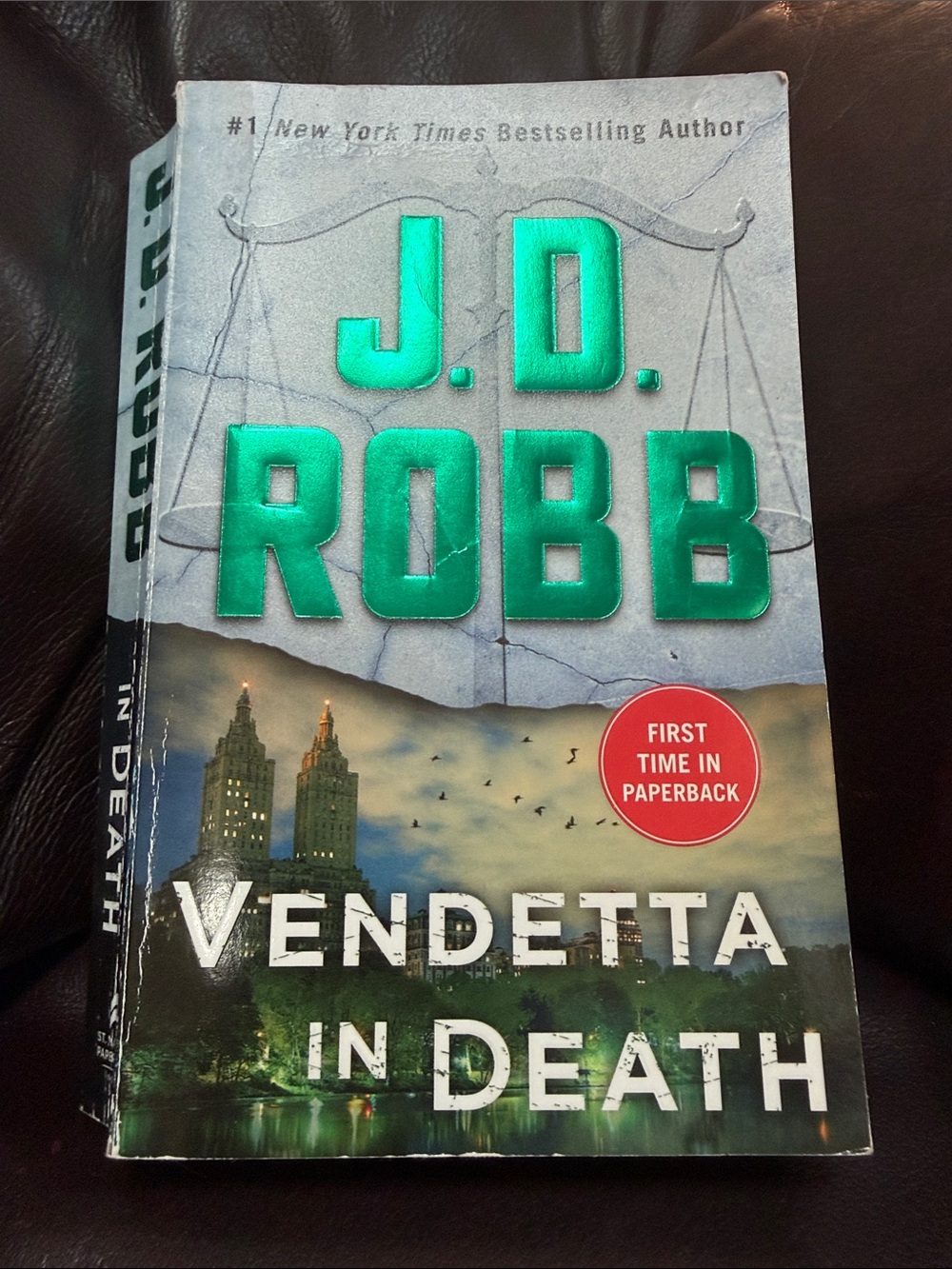 J.D. Robb, Vendetta in Death, Death series #49 — Paperback